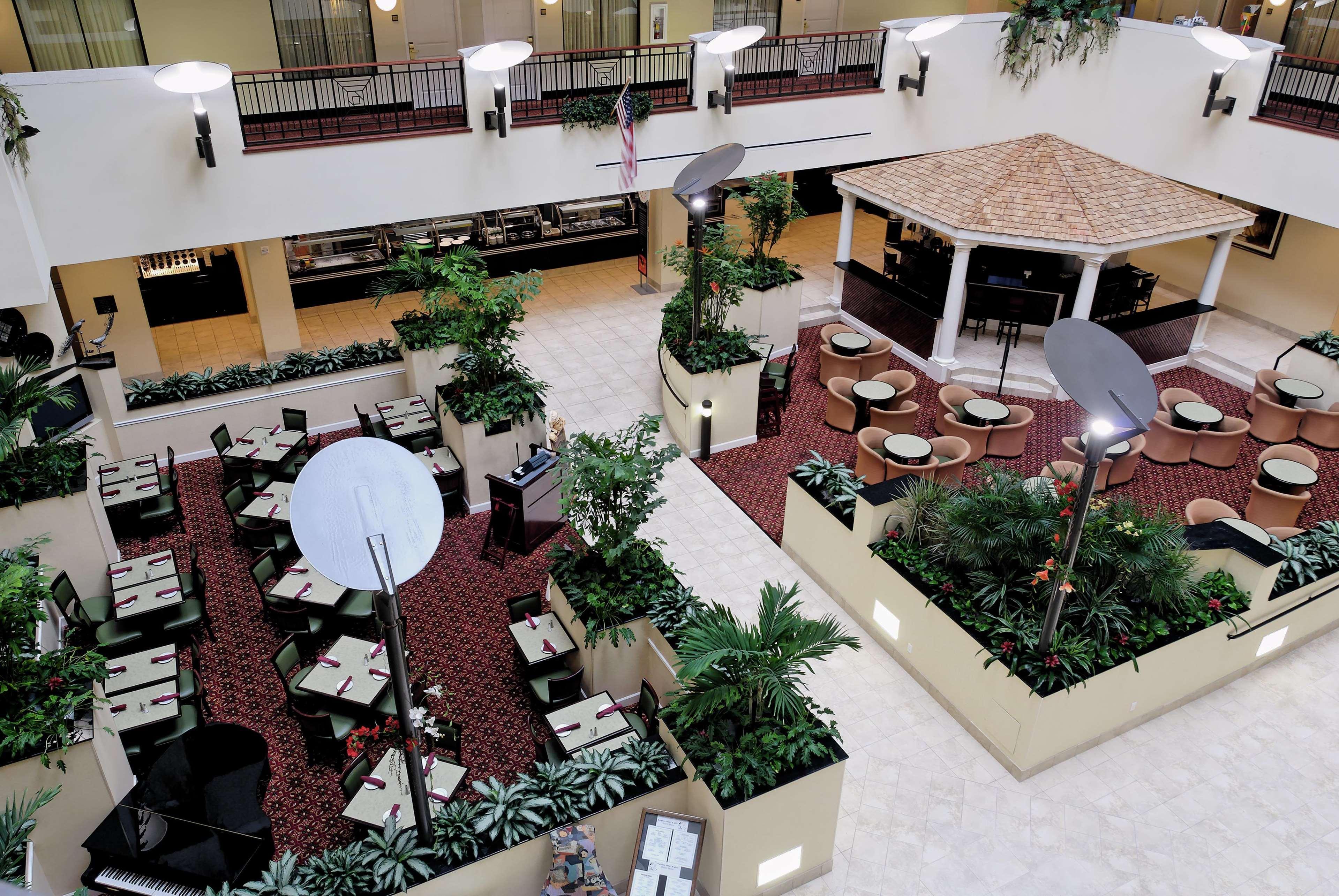 Embassy Suites Fort Myers - Estero Exteriör bild