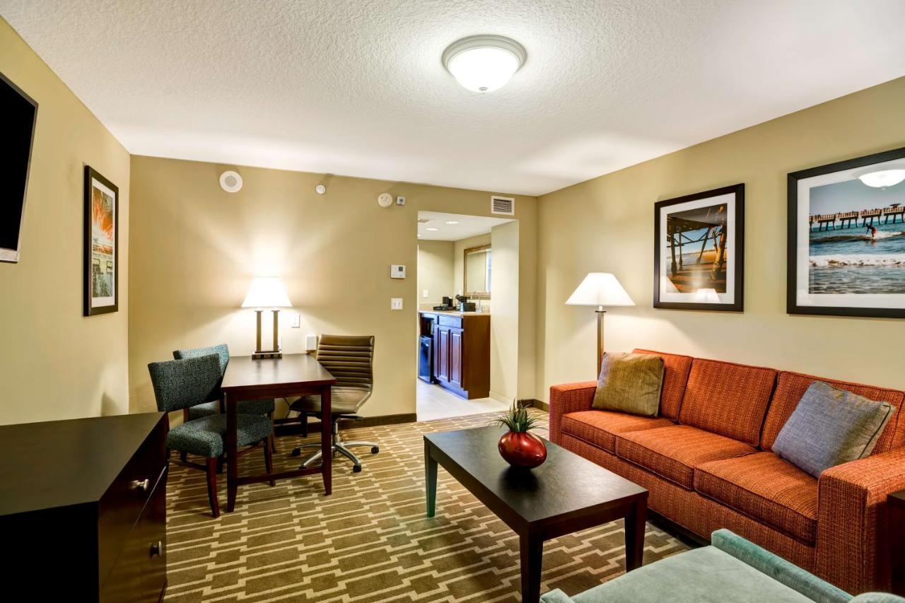 Embassy Suites Fort Myers - Estero Exteriör bild