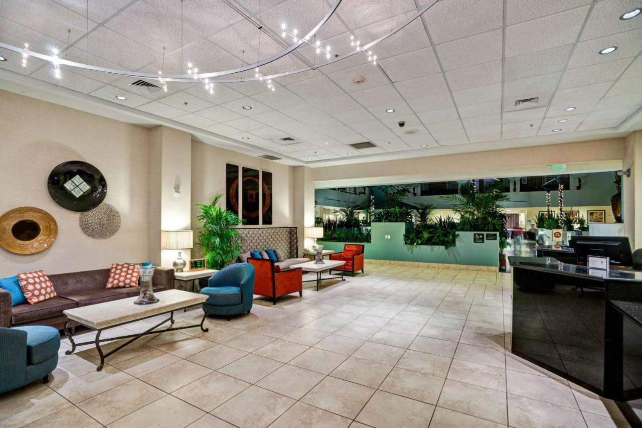 Embassy Suites Fort Myers - Estero Exteriör bild